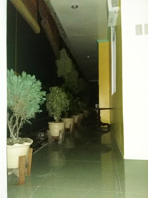 קאליבו Aranas-Carillo Travellers Inn מראה חיצוני תמונה